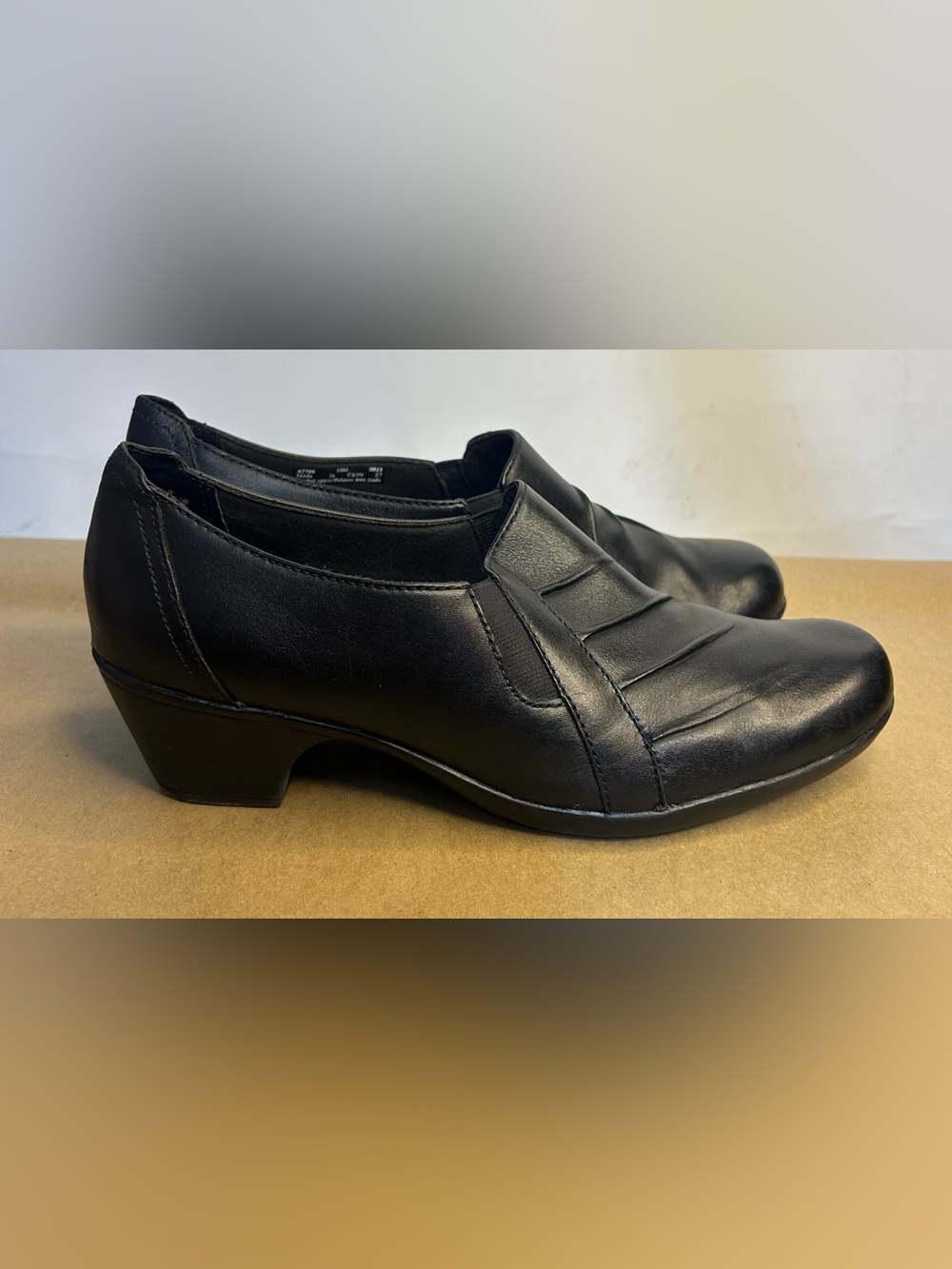 Clarks Partridge Black Leather Pleated Slip-On Heels Size 10